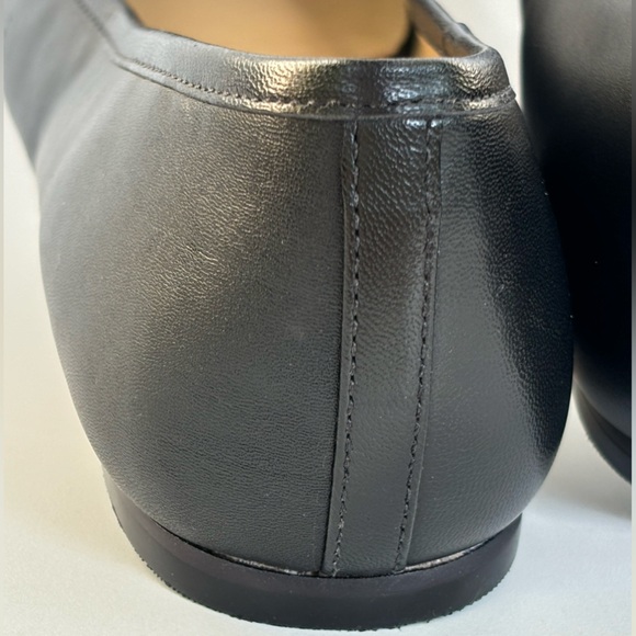 Talbots Black Leather Ballet Flats, Patent Leather Fronts and Bows. Size 8 1/2 - Picture 7 of 12